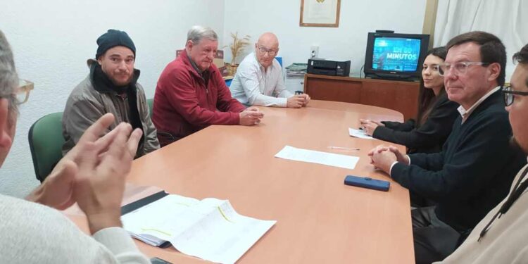 Chalde firmó inicio de obra de viviendas en Dorrego