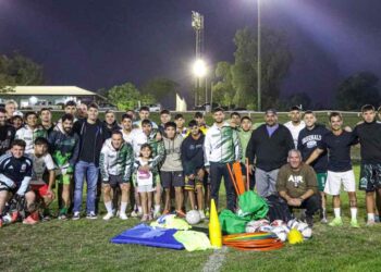 Entrega de kits deportivos