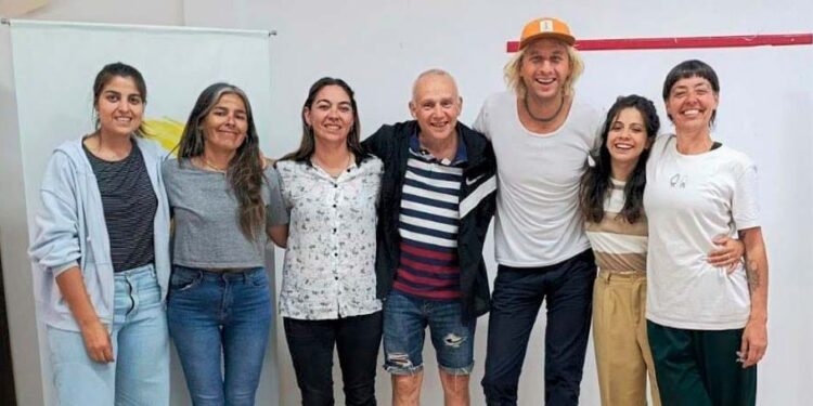 La Escuela Solidaria de Primero Monte Hermoso suma asesoría legal gratuita y pone en marcha un nuevo ciclo Ofrecen además clases de apoyo escolar gratuitas, talleres y distintos servicios e instancias de encuentro para la comunidad