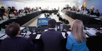 Kicillof asumió al frente del PJ