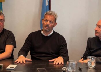 Confederencia de prensa de Hernán Arranz por el anuncio de agua potable para Sauce Grande