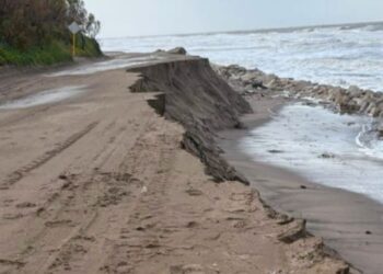 Inhabilitaron el trayecto costero entre Monte Hermoso y Sauce Grande por los daños del temporal