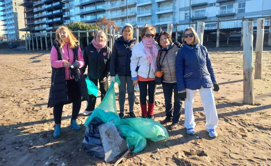 Limpieza de Monte Hermoso jornada ecológica solidaria