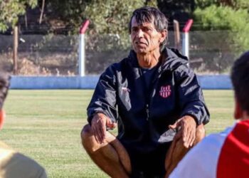 Martín Sangronis DT de Atlético Monte Hermoso
