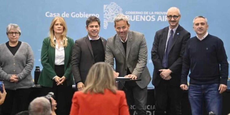 Arranz firma adhesión de Monte Hermoso al programa MUNA