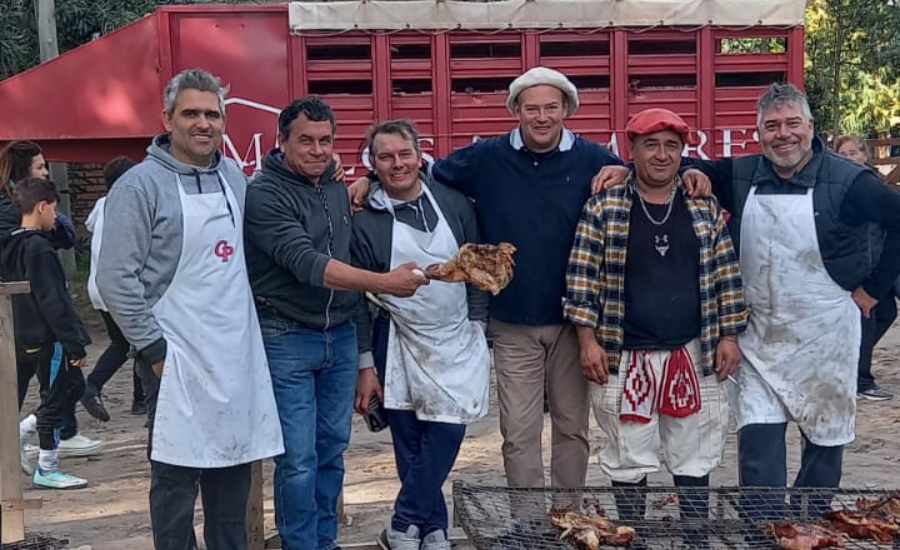 Cristian Elzaurdia y familia