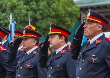 Homenaje a los bomberos voluntarios