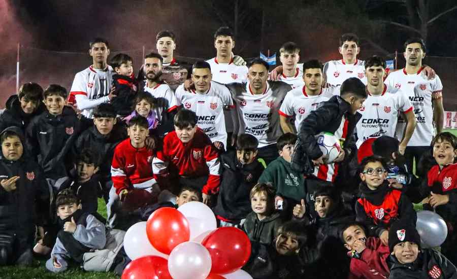 Inauguración de las luces en el estadio 15 de agosto
