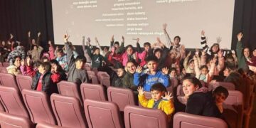 Visita de niños al cine