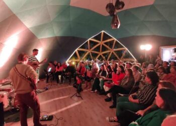 Música en el domo de la Casa de la Cultura