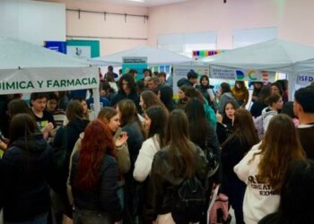 Muestra de carreras de la UNS