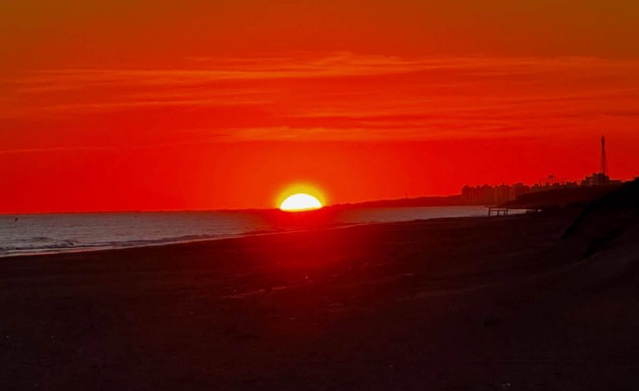 Atardecer sobre el mar visto desde Sauce Grande