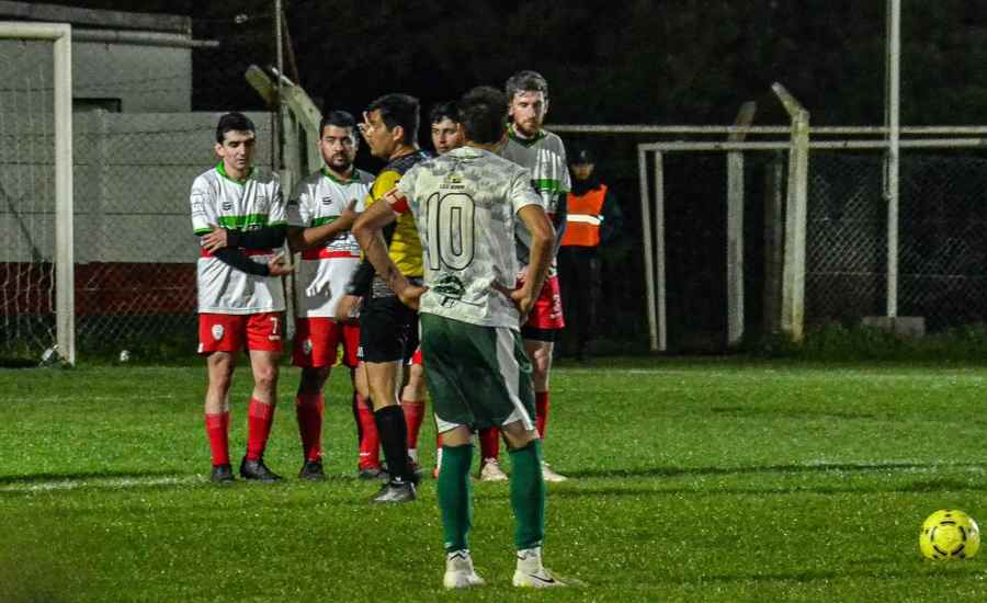 Empate de Esperanza en Pringles frente a Club de Pelota Empate de Esperanza en Pringles frente a Club de Pelota