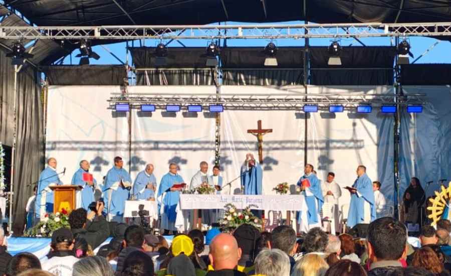 Misa en la Basílica de Luján